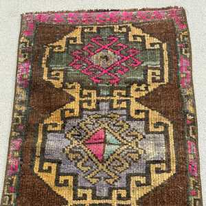 Vintage Small Rug 1.4x2.8 ft, <b>Brown</b> Pink Bordered Rug <b>Wool</b> - Product Image 5