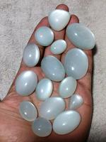Pierre de lune blanche africaine naturelle, cabochon taillé en triangle, pour la fabrication de bijoux, vente en gros, calibrée