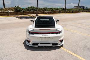 2023 911 Turbo S Coupé ~4 000 milles, moteur 6 cylindres en ligne biturbo de 640 ch, transmission intégrale, freins en céramique carbone - Product Image 6