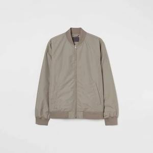 Nouveau design de blouson d'aviateur en polyester 100% pour hommes avec col montant pour l'hiver blouson d'hiver d'aviateur d'approvisionnement en gros - Product Image 1