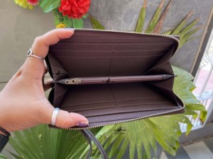 กระเป๋าคลัทช์หนังสำหรับผู้หญิงสีน้ำเงิน - Product Image 6