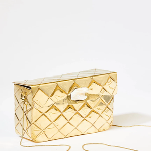 Embrague de metal en forma de triángulo con incrustaciones de piedra turquesa y detalles de filigrana. Disponible a precio mayorista. - Product Image 5