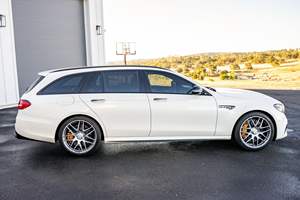 MERCEDES-AMG E63 S WAGON 2020 D'OCCASION CÔTÉ GAUCHE/DROIT - Product Image 3