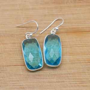 Boucles d'oreilles en argent sterling 925 avec pierre précieuse en quartz bleu, bijoux faits à la main, cadeau élégant pour femmes - Product Image 1