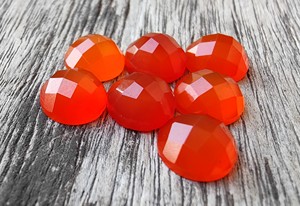 อัญมณีอัญมณีทรงสอบเทียบทรงอัญมณีสีแดงธรรมชาติที่ผ่านการรับรองจาก lavira - Product Image 5