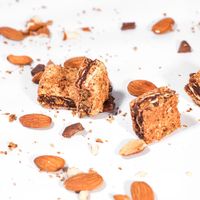 Délice turc en édition limitée, chocolat aux amandes enrobé de qualité supérieure, emballage en boîte de forme cubique, durée de conservation de 12 mois