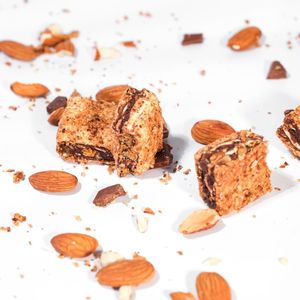 Delicias Turcas de Edición Limitada, Chocolate con Almendras Recubiertas Premium, Lokum de Alta Calidad, Empaquetado en Caja, Hecho en Turquía, Bocadillo Dulce - Product Image 6