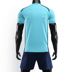 เสื้อฟุตบอลสั่งทำพิเศษ ขายดี แขนสั้น ผ้าโพลีเอสเตอร์ 100% แห้งเร็ว ป้องกันแบคทีเรีย ชุดฟุตบอล รับสกรีนโลโก้ - Product Image 3