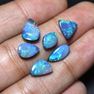Cabochon d'opale de doublet australien de feu Flashy bleu 5 pièces pierres précieuses naturelles noires et argentées en vrac pour la fabrication de bijoux - Product Image 4