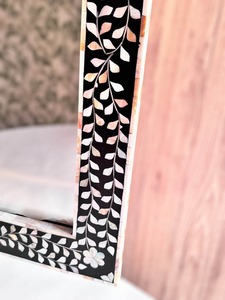 Espejo de Pared Redondo Moderno con Incrustaciones de Nácar para Decoración del Hogar en Baño, Dormitorio y Sala de Estar faizacraft - Product Image 4