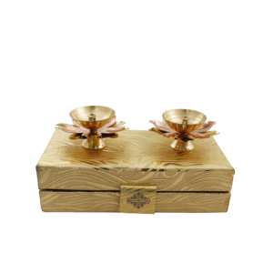 Lámpara de Aceite Tradicional Diya de Cobre y Latón Puro, Estilo Villa de Arte Indio - Product Image 2