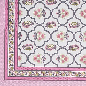 Parure de lit double 3 pièces en coton imprimé à la main Jaipuri, motif floral et animalier rose pâle, avec taies d'oreiller à bordure élégante - Product Image 4