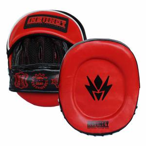 แผ่นรองมือคิกบ็อกซิ่งแบบไทย รุ่นใหม่ ปี 2025 ผลิตตามสั่ง คุณภาพสูง หนังแท้ แผ่นรองมือแบบมีช่องระบายอากาศ สำหรับขายส่ง - Product Image 1