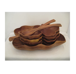 Bol en bois artisanal en forme de feuille, pour salades et pâtes. - Product Image 6