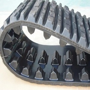 ASV RC-50 - Piste de chenilles en caoutchouc à 42 goujons, largeur 15 pouces - Product Image 1