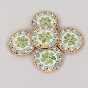 Posavasos de ratán de bambú de Vietnam, diseño clásico, talladas a mano Incrustaciones de nácar, sostenibles para el hogar - Product Image 3