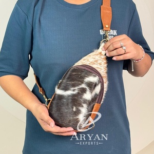 Pecho de moda de diseñador, bolso de pecho de cuero de vaca genuino de gran capacidad para bolso cruzado Unisex para viajes, compras de ocio - Product Image 1