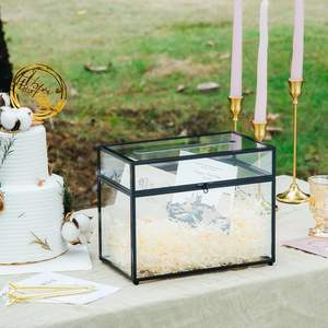 Boîte à mouchoirs en verre transparent carrée - Porte-boîte à mouchoirs cube délicat, magnifique porte-boîte à mouchoirs en or pour la commode, la salle de bain - Product Image 2