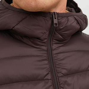 Veste matelassée d'hiver pour hommes personnalisée de haute qualité avec logo camouflage à l'avant, imperméable, coupe-vent, garder au chaud - Product Image 5