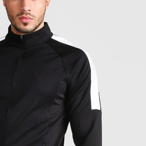 Survêtement décontracté pour hommes conçu pour le confort et la flexibilité Ensemble de survêtement doux et respirant pour les activités quotidiennes des hommes - Product Image 5