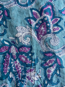 ผ้าฝ้ายพิมพ์ลายมือลายเพสลีย์สีฟ้าอมเขียว ดีไซน์คลาสสิกแบบอินโด-ยุโรป โบฮีเมียน - Product Image 4