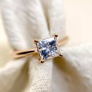 5,5mm princesa corte blanco CZ oro rosa solitario anillo mujeres compromiso banda boda aniversario nupcial promesa joyería proveedor - Product Image 1