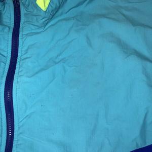 Chaqueta Cortavientos Ligera y Elegante para Hombre, Diseñada para Deportes de Primavera, Lluvia y Atuendos Casuales Diarios - Product Image 4