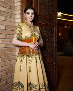 ชุดราตรีผ้าซาตินป้องกันไฟฟ้าสถิตย์พิมพ์ดิจิตอลดีไซน์สำหรับเจ้าสาวพร้อมลายดอกไม้ประดับคริสตัลลูกไม้สำหรับงานปาร์ตี้ไข่มุก - Product Image 1