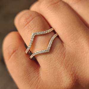 Handmade Fine Jewelry Round VS Clarity Diamond Enhancer V Shaped <b>Wedding</b> Band with <b>Cushion</b> Cut Gemstone <b>Rings</b> Inlaid Setting - Product Image 3