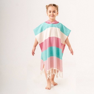 Poncho de bain à capuche pour enfants hawaïens, rayures roses et vertes, âges 2-5 ans - Product Image 1