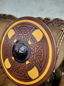 Nouveau bouclier en bois lourd de conception unique Le professionnel rond médiéval fabrique le bouclier viking sur mesure - Product Image 3