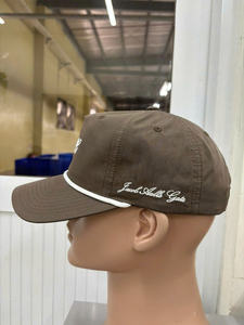 Gorras Deportivas de 5 Paneles Elásticas de Poliéster y Spandex con Logotipo Personalizado Bordado con Cuerda - Product Image 6