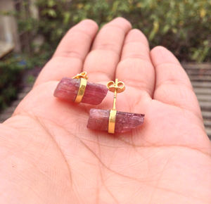 เงินสเตอร์ลิง 925 ชุบทองที่กําหนดเองขายส่งผู้ผลิตเครื่องประดับหยาบอัญมณีสุภาพสตรีสวมต่างหูสตั๊ด - Product Image 5