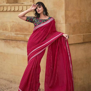 Venta al por mayor de lino y seda, colección de Sari de lujo, Catálogo completo para ropa de fiesta, ropa india y paquistaní a precios con descuento - Product Image 1