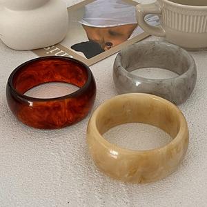 Pulsera de resina geométrica Irregular coreana para mujer, joyería de moda, accesorios únicos hechos a mano - Product Image 2