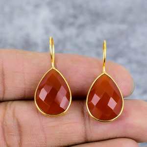 Boucles d'oreilles en argent sterling 925 faites à la main avec pierre précieuse en forme de goutte de poire en cornaline facettée, fil d'attache pour boucles d'oreilles, bijoux plaqués or - Product Image 1