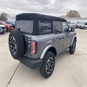 Ford Bronco Outer Banks 2024 en parfait état - Product Image 3