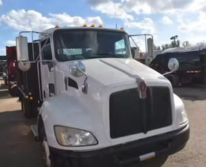 Potente Camión Kenworth H T170 de 2014 con Plataforma Plana de 16 pies - 260HP, Automático, Puerta Trasera, Volante a la Izquierda, Envío Rápido - Product Image 4