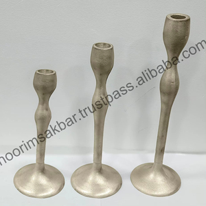 Candelabros de Aluminio con Baño de Latón de Diseño Nuevo 2026, Estilo Europeo Elegante para Cenas de Lujo - Product Image 4