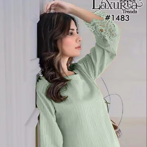 Popular conjunto de bordado verde pastel con detalles de encaje elegante y mangas acampanadas para mujer - Product Image 6