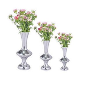 Polished Metal <b>Decorative</b> <b>Vase</b> with Smooth Finish Perfect for Indoor Flower Arrangements and Home Styling - Product Image 2
