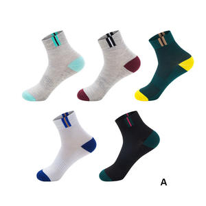 Calcetines deportivos de malla de algodón para hombre, absorbentes del sudor y transpirables para uso diario y deportes, calcetines disponibles para fútbol. - Product Image 3