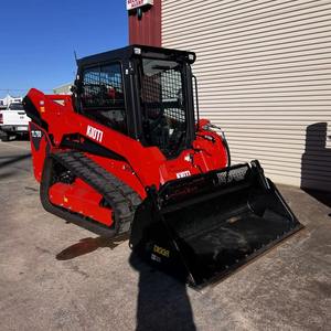 Cargadora Compacta Diesel Multifunción Kioti Lista para Envío, Sistema de Accesorios Versátil, Bomba Hidráulica de Alta Eficiencia - Product Image 1