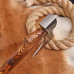 Hachas de Damasco de Alta Calidad Hechas a Medida con Funda de Cuero y Mango de Madera, Cuchillo/Hacha Personalizado en Venta - Product Image 3