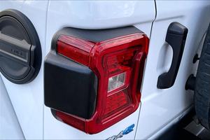 Jeep Wrangler Sahara SUV Automático 2023, Seminuevo - Product Image 5