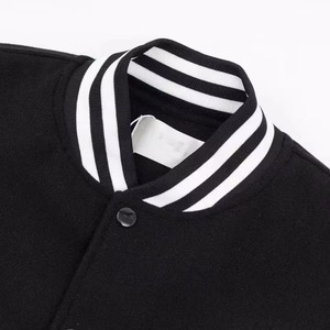 Veste de baseball universitaire personnalisée de haute qualité pour hommes, en laine et cuir, avec manches brodées, respirante et à séchage rapide pour l'hiver - Product Image 4