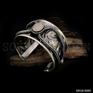 Bracelet et manchette de créateur en fil torsadé plaqué or noir fait à la main en quartz rose SKU6985 - Product Image 2