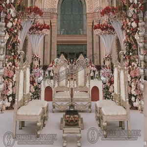 เก้าอี้ไม้สไตล์มหาราชาสำหรับ Mandap - Product Image 2