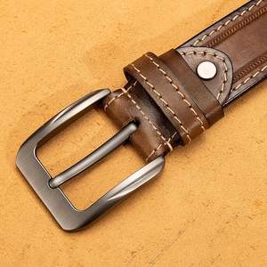 Ceinture en cuir de vache véritable brun faite à la main avec boucle en alliage écologique pour un usage décontracté et formel - Product Image 3