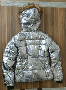 Chaqueta acolchada con piel para hombres y mujeres Nuevo diseño Nuevo estilo 2023 Fabricantes de diseño personalizado unisex - Product Image 2